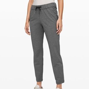 Lululemon on the fly pant